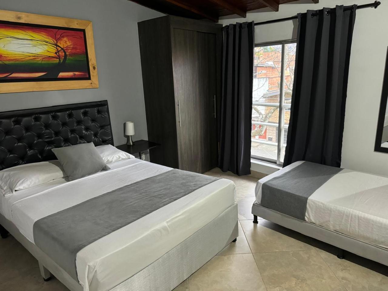 Gemas San Joaquin 1 Hotel เมเดยิน ภายนอก รูปภาพ