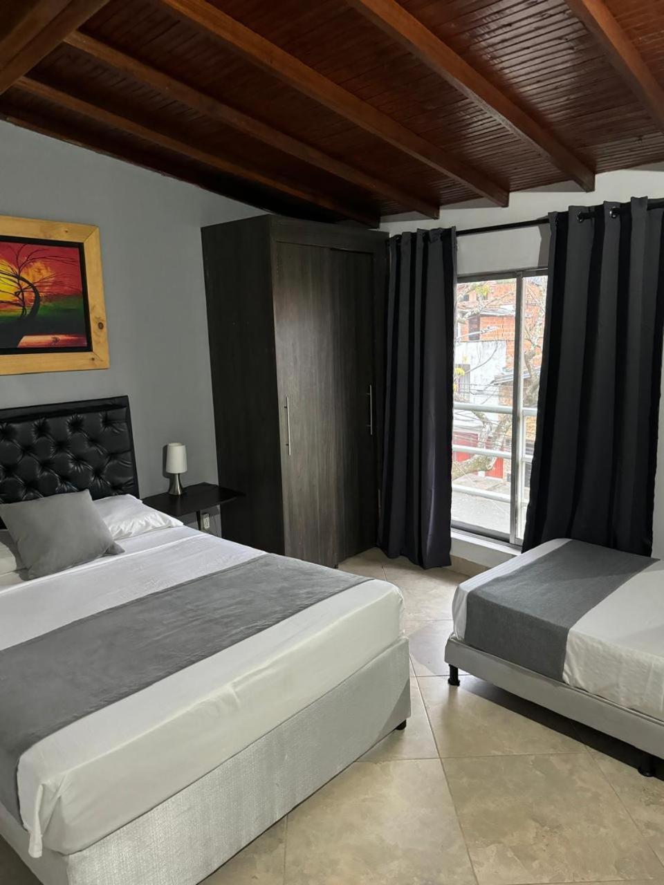 Gemas San Joaquin 1 Hotel เมเดยิน ภายนอก รูปภาพ