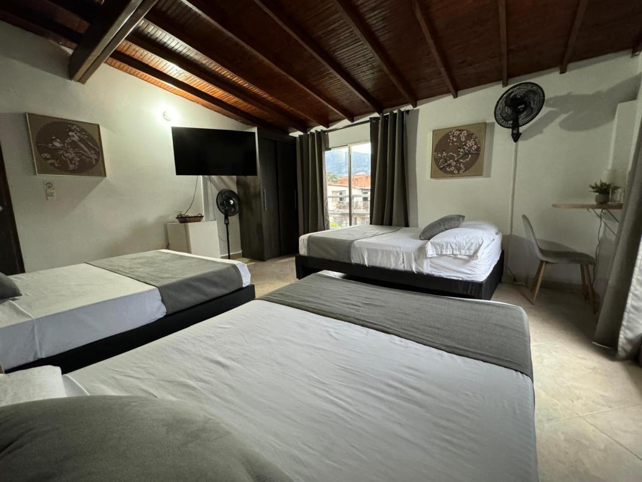 Gemas San Joaquin 1 Hotel เมเดยิน ภายนอก รูปภาพ